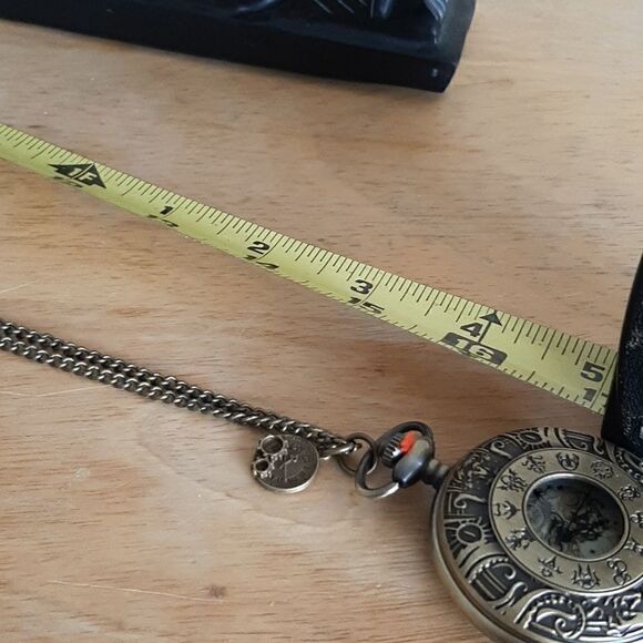 NWOT Universal 12 constellations quartz copper pocket watch with matching chain - Picture 5 of 5